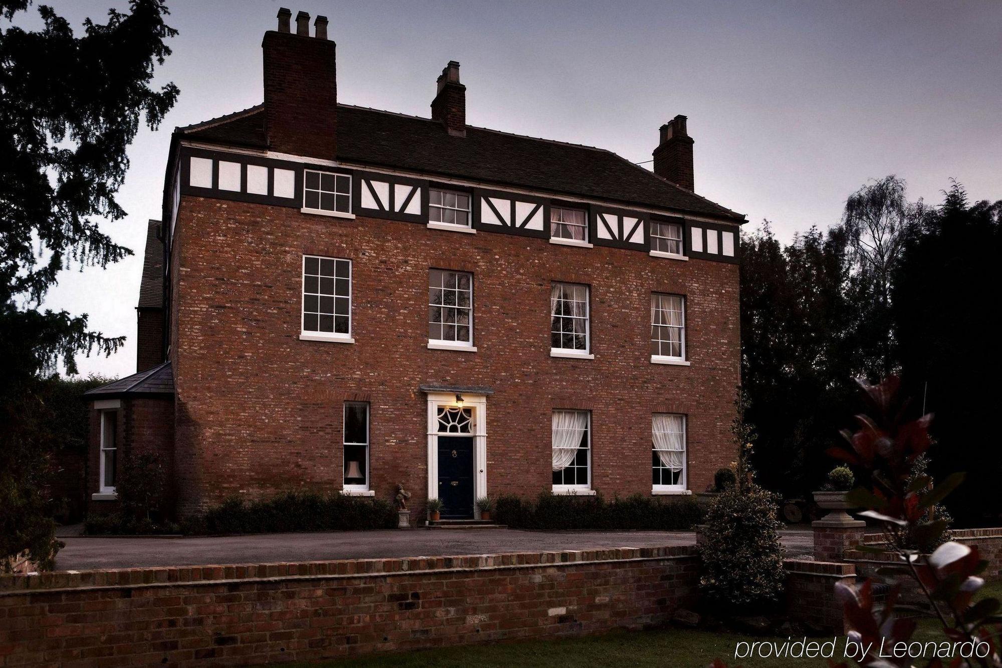 Lichfield Aparthotel Exterior photo